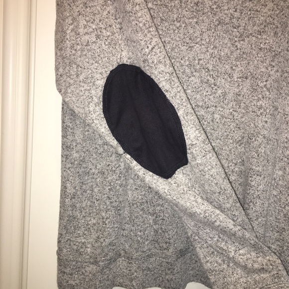 Grey Longsleeve - Picture 5 of 10